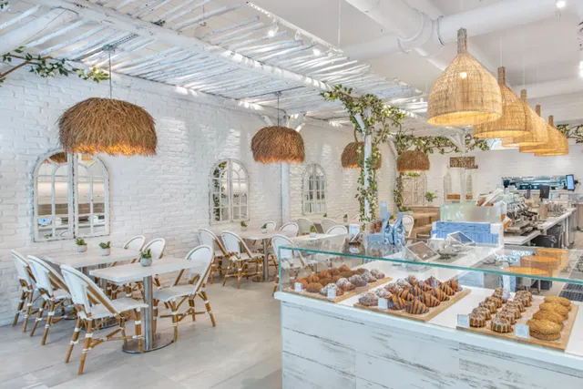 New Pura Vida at Loews Miami Beach – TRD