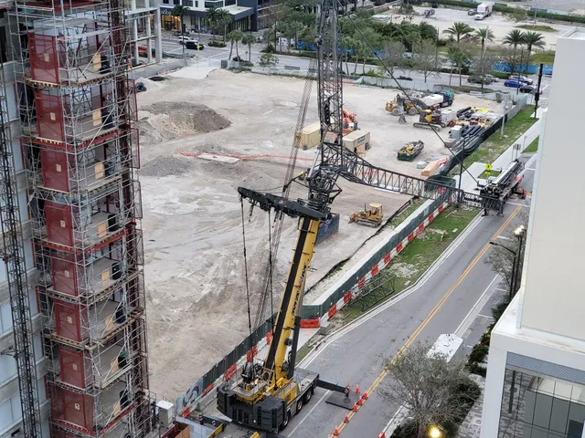 Heavy Equipment Arrives At Miami Worldcenter Retail Construction Site – The Next Miami